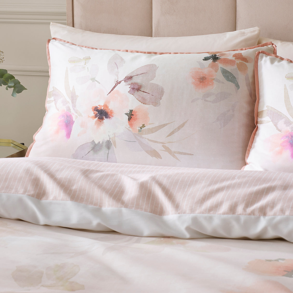 Soiree Mia Floral Blooms Natural Duvet Set