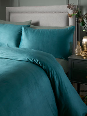 Laurence Llewelyn Bowen Montrose Luxury Velvet Duvet Set