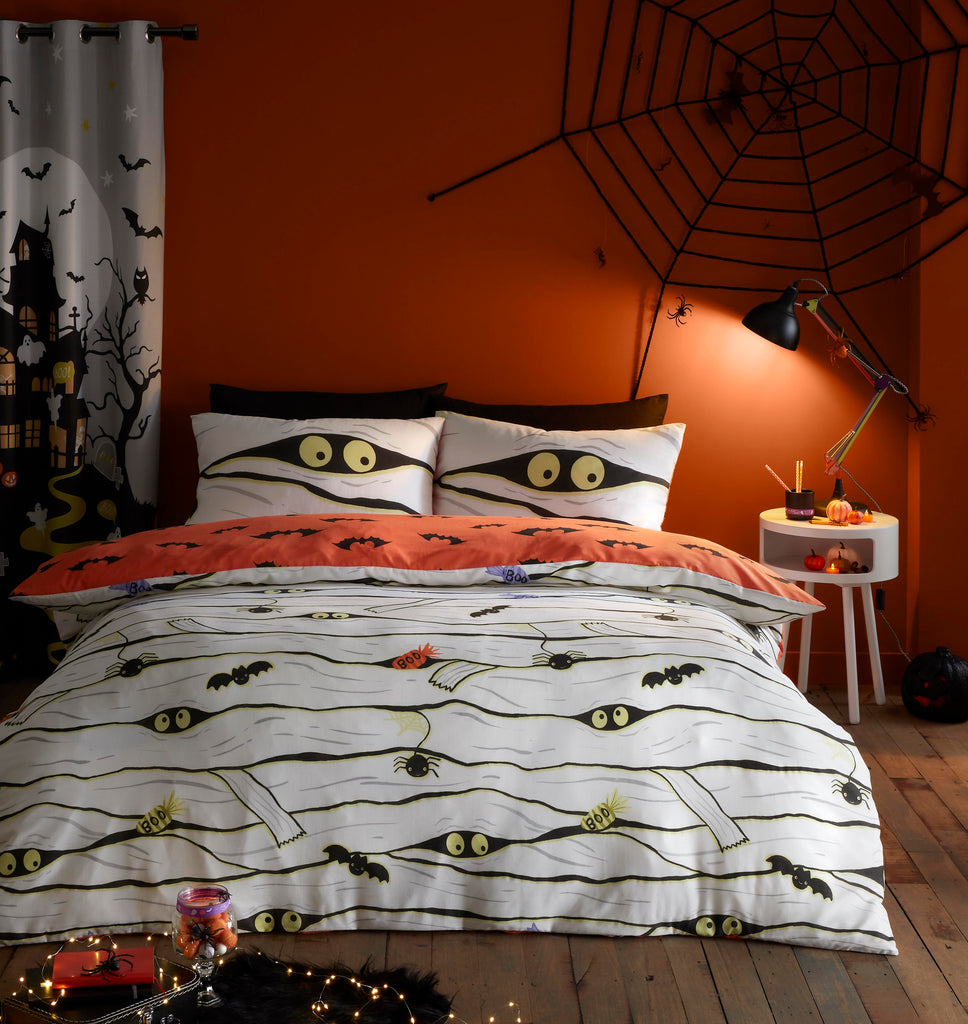 Bedlam Mummy Glow White Duvet Set