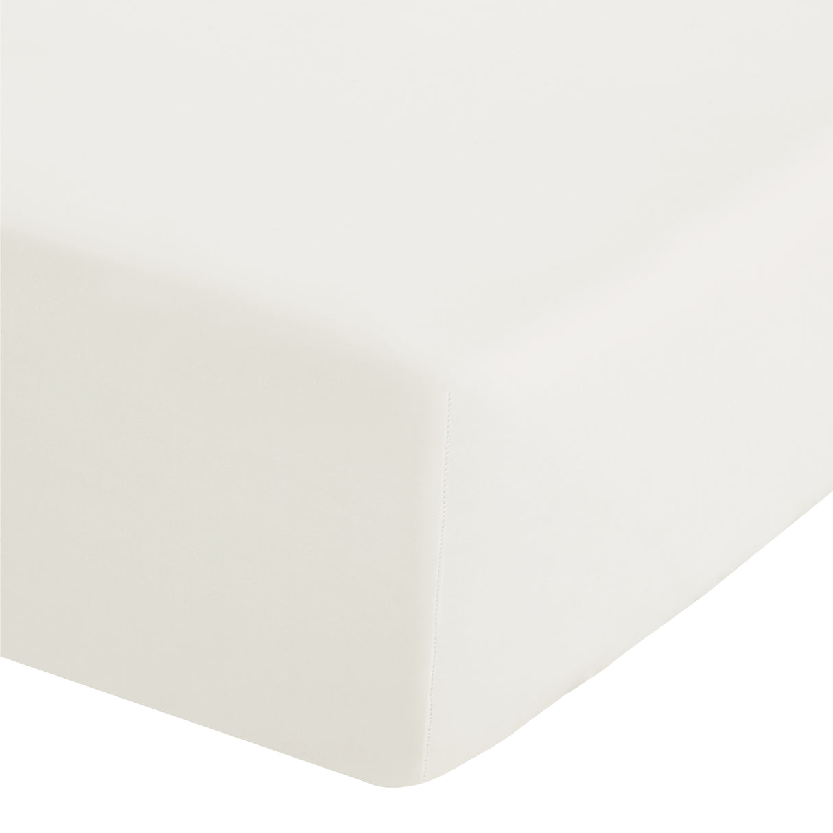 Catherine Lansfield Easy Iron 50% Polyester/50% Combed Cotton 180 Thread Count Percale Cream Sheets