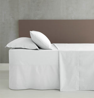 Catherine Lansfield Easy Iron 50% Polyester/50% Combed Cotton 180 Thread Count Percale White Sheets