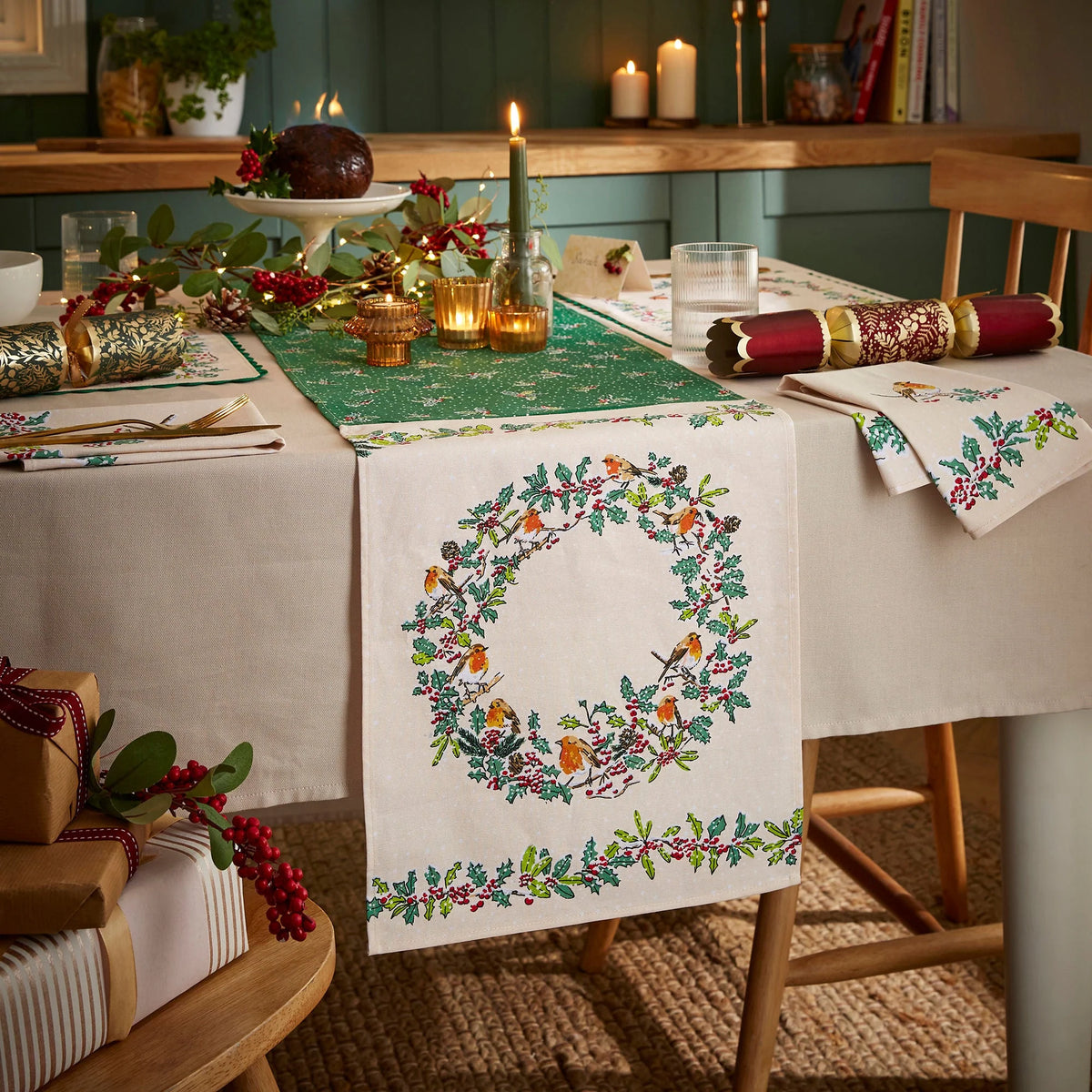 Ulster Weavers Christmas Robin Green Table Runner