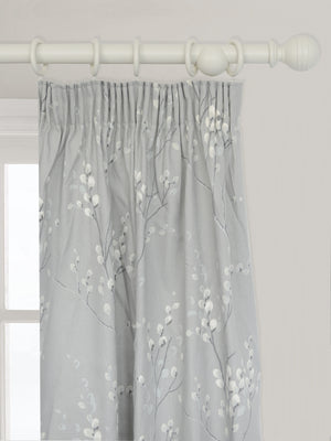 Laura Ashley Wooden Ribbed Ball Curtain Pole (ORDER ONLY)
