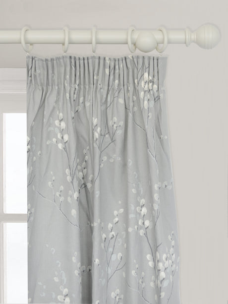 Laura Ashley Wooden Ribbed Ball Curtain Pole (ORDER ONLY)