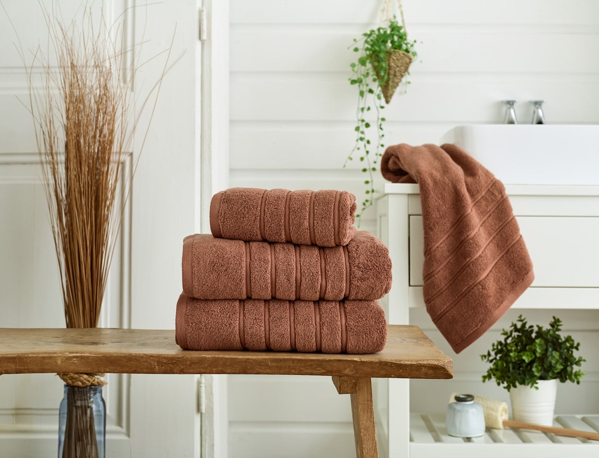 The Lyndon Company Rainham 100% Cotton 600gsm Clay Towels