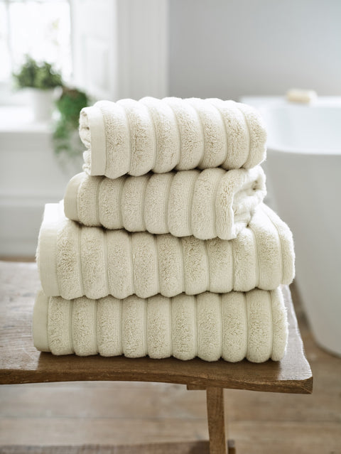 The Lyndon Company Ribbleton 100% BCI Cotton 700gsm Zero Twist Ivory Towels