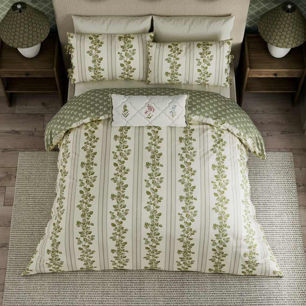 Sanderson x National Trust Cobnut Stripe Leaf Green Duvet Set