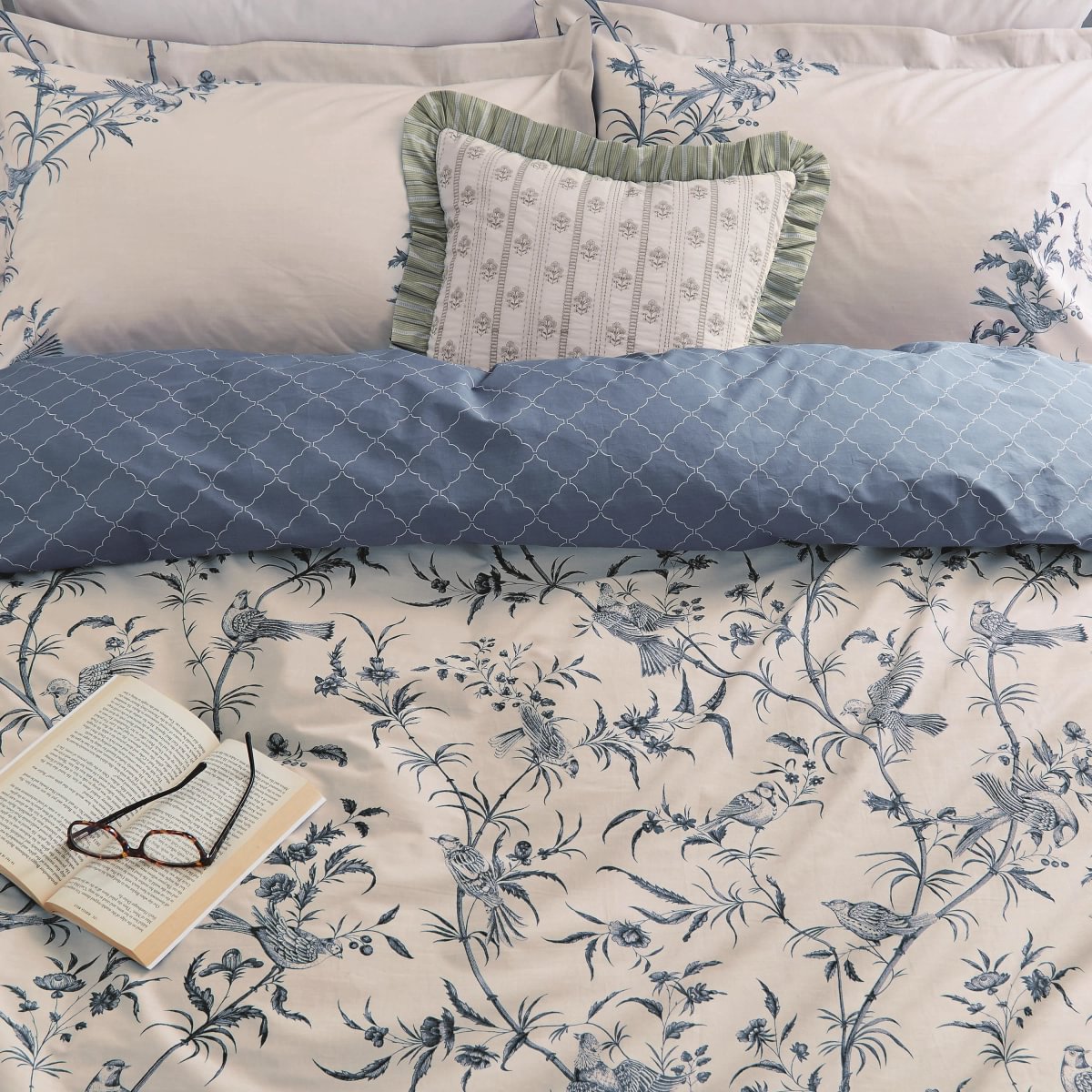 Sanderson x National Trust Paradise Woods Toile Woad Duvet Set