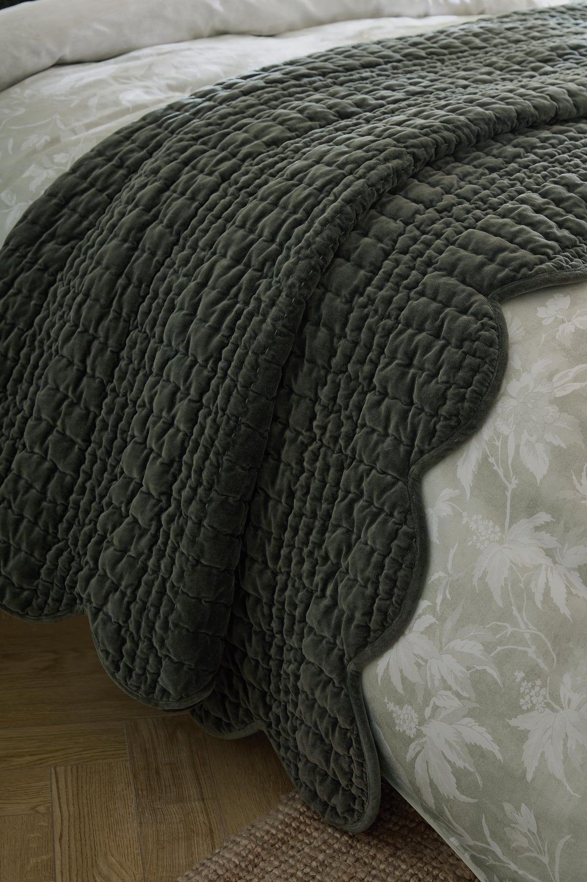 Laura Ashley Brady Scalloped 180cm x 235cm Bedspread