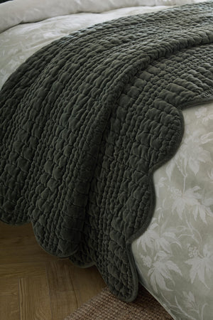 Laura Ashley Brady Scalloped 180cm x 235cm Bedspread