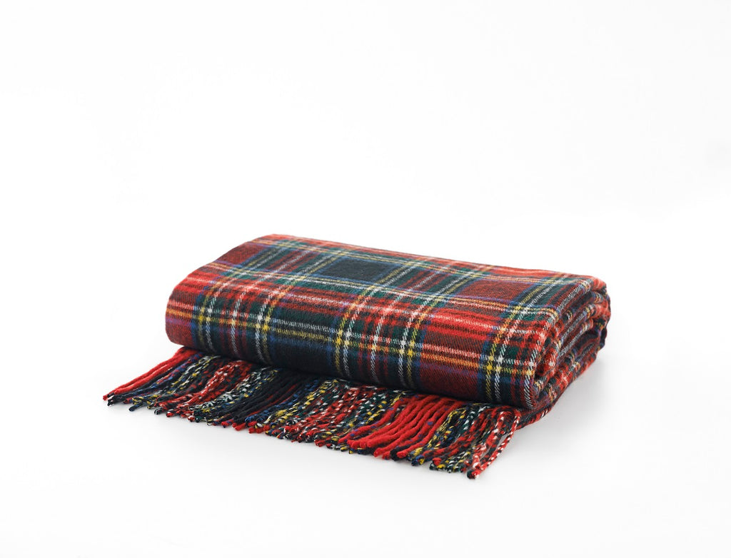 The Lyndon Company 100% Acrylic 140cm x 185cm Tartan Throw