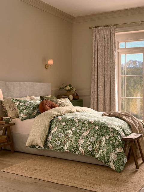 William Morris at Home Strawberry Thief Nettle Duvet Set