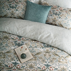 William Morris at Home Strawberry Thief Hessian Duvet Set