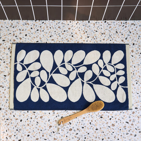 Orla Kiely Sycamore Stripe Dusk-Blue 100% Cotton 580gsm Towels