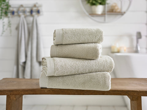 The Lyndon Company Egyptian Spa 100% Cotton 700gsm Natural Towels
