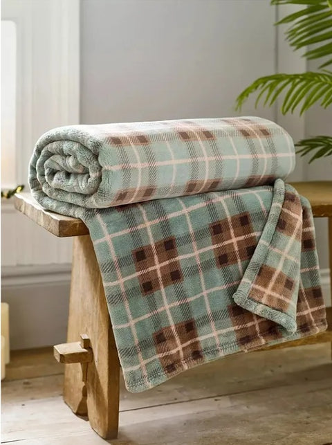 The Lyndon Company Highland Fell & Check Green 140cm x 180cm Throw