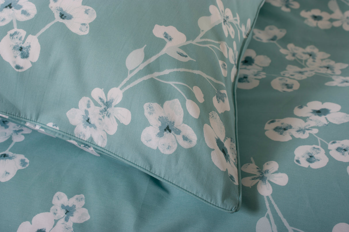 The Lyndon Company Petite Fleure Duvet Set