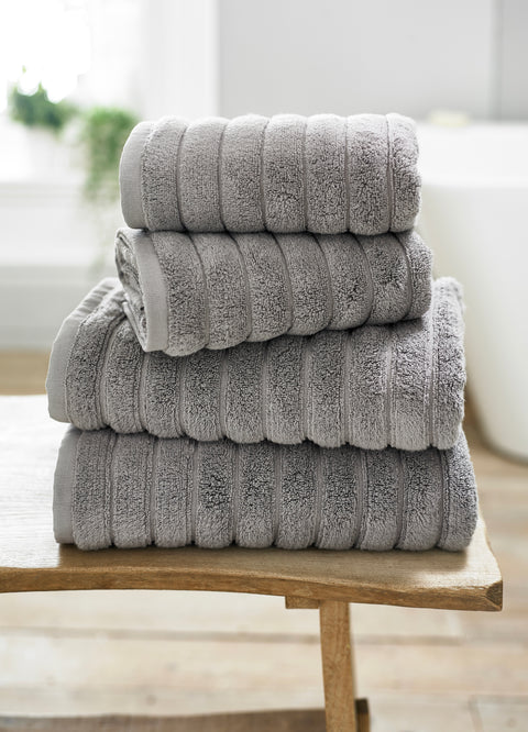 The Lyndon Company Ribbleton 100% BCI Cotton 700gsm Zero Twist Dove Grey Towels