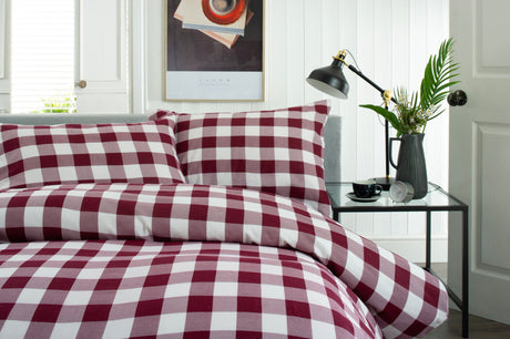 The Lyndon Company Ridgewood Red 100% Brushed Cotton Duvet Set