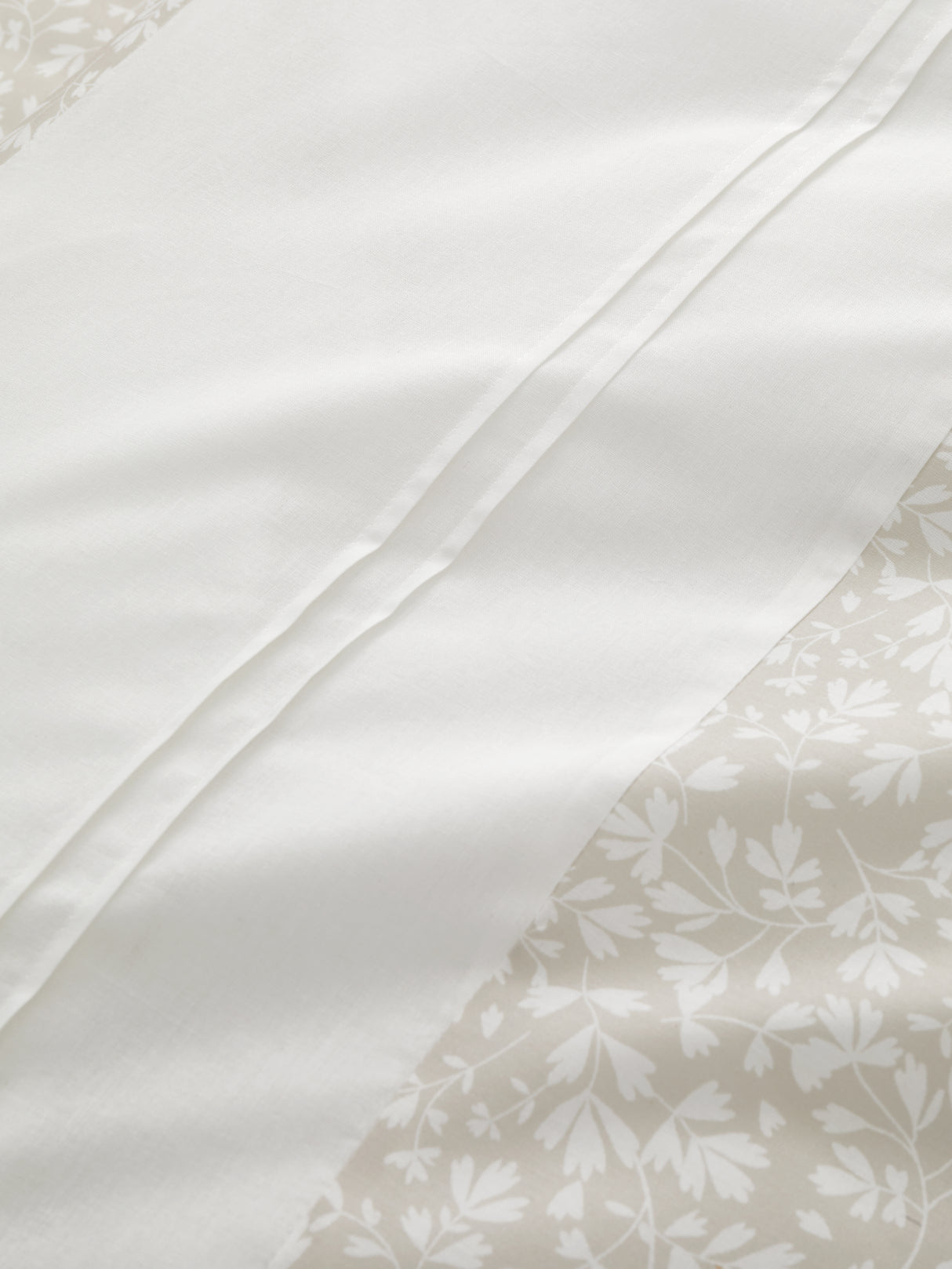 Dreams N Drapes Decorative Tess Duvet Set