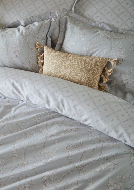 Historic Royal Palaces Tijou Porcelain Blue Duvet Set