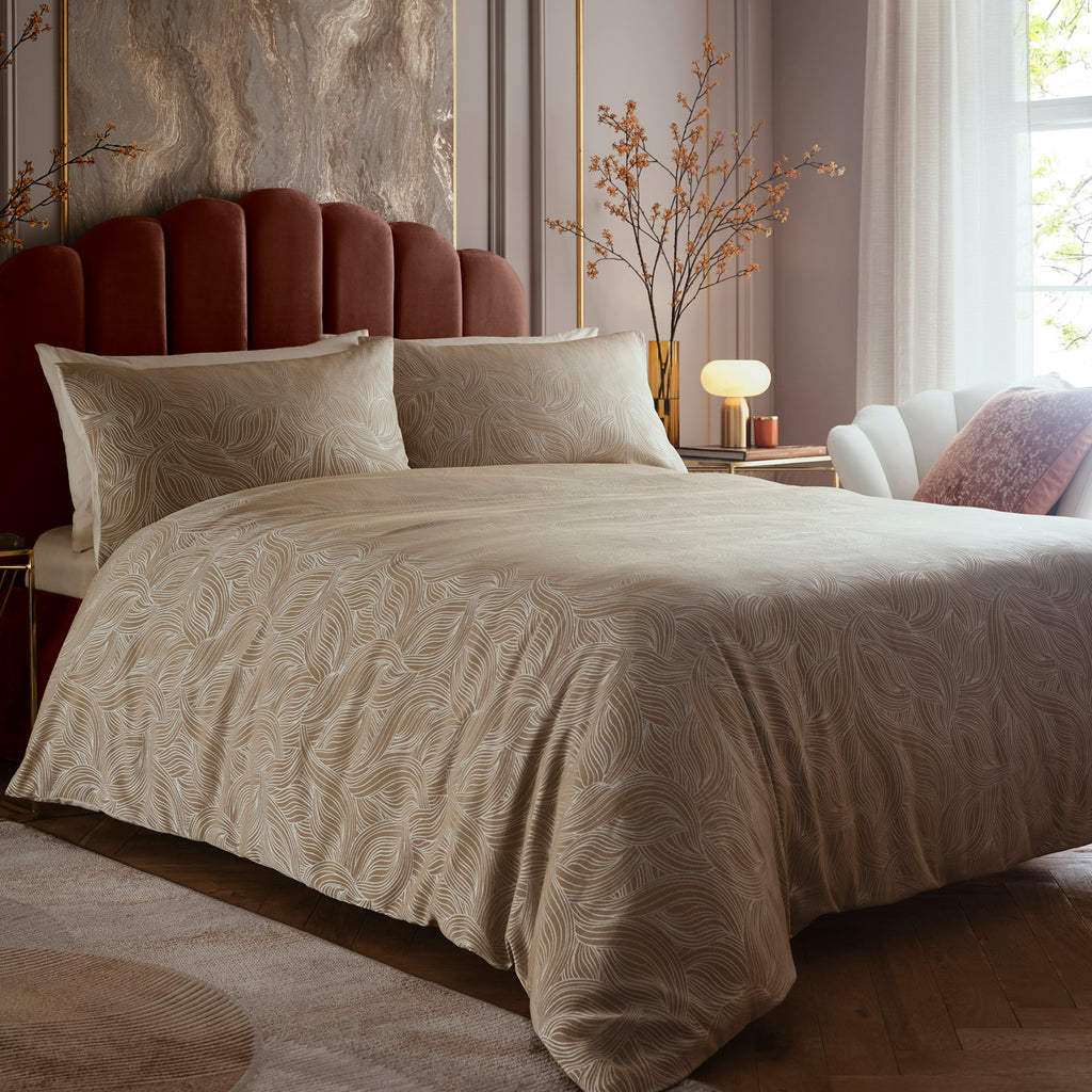 Laurence Llewelyn Bowen Venus Grace Natural Duvet Set