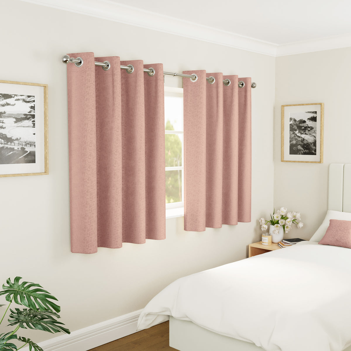 Tyrone Vogue Thermal Blockout Semi Plain Eyelet Curtains
