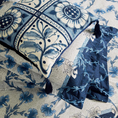 Morris & Co & V&A Scrolling Carnation Indigo & Ivory Duvet Set