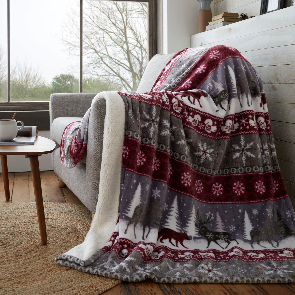 Portfolio Home Warm Alaska Burgundy Sherpa Fleece 130cm x 170cm Throw