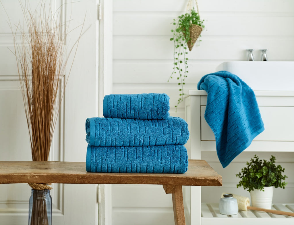 The Lyndon Company Wentworth 100% Cotton 600gsm Blue Towels