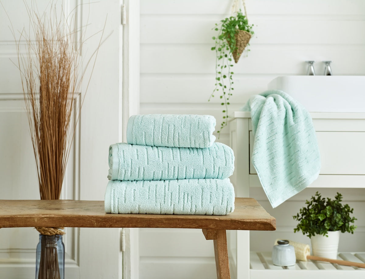 The Lyndon Company Wentworth 100% Cotton 600gsm Eggshell Towels