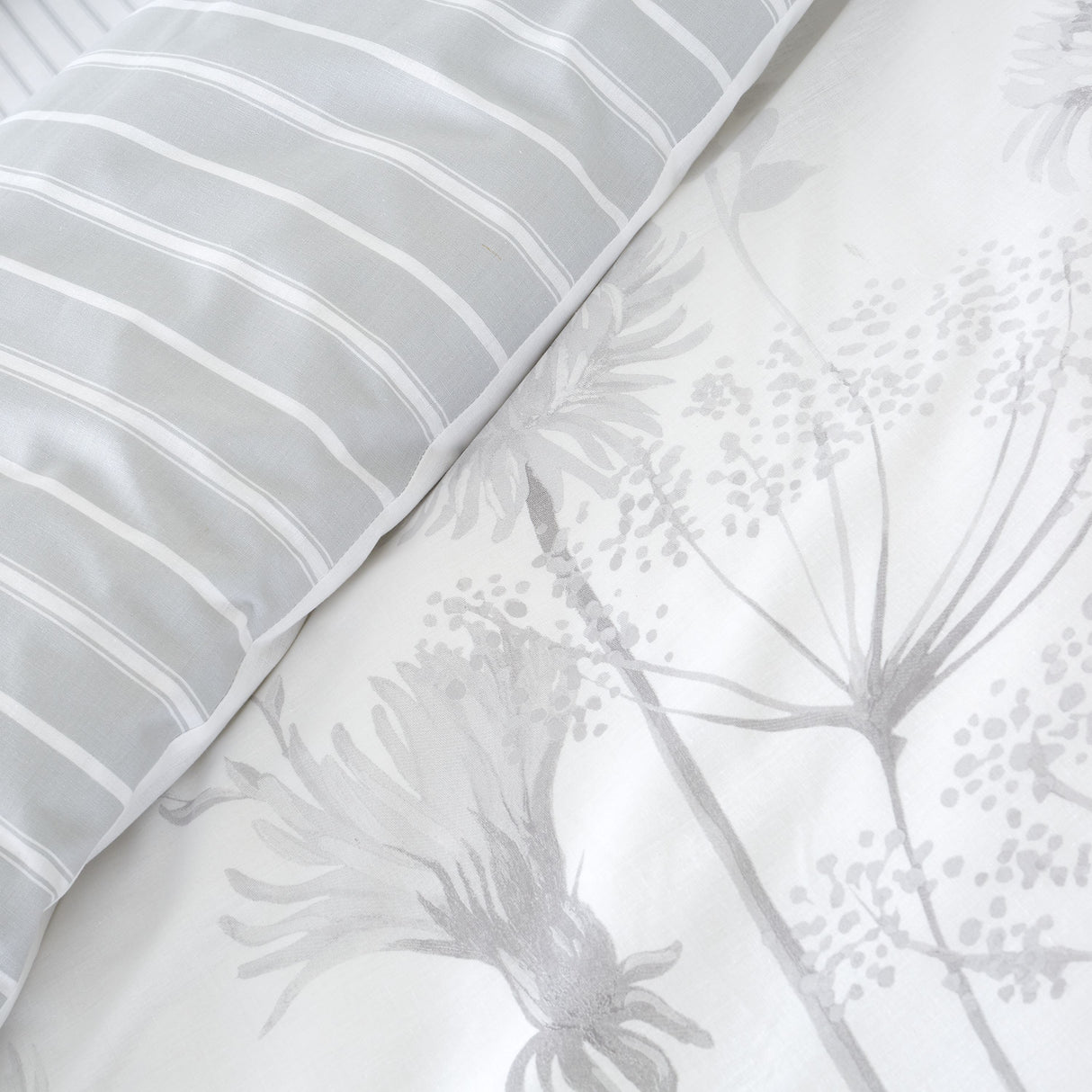 Catherine Lansfield Meadowsweet Floral Bedding