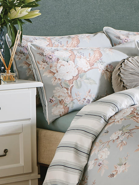 Laura Ashley Belvedere Quilt Set