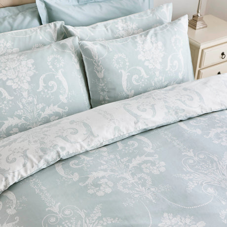 Laura Ashley Josette Quilt Set