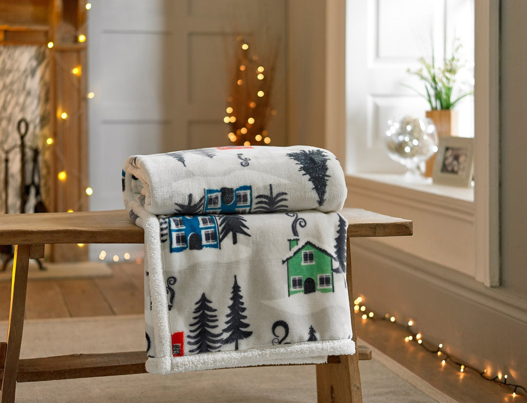 Deyongs 1846 Winter Wonderland 125cm x 150cm Fleece Throw