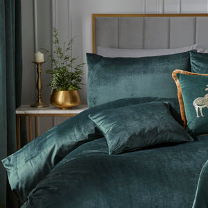 Laurence Llewelyn Bowen Montrose Luxury Velvet Duvet Set