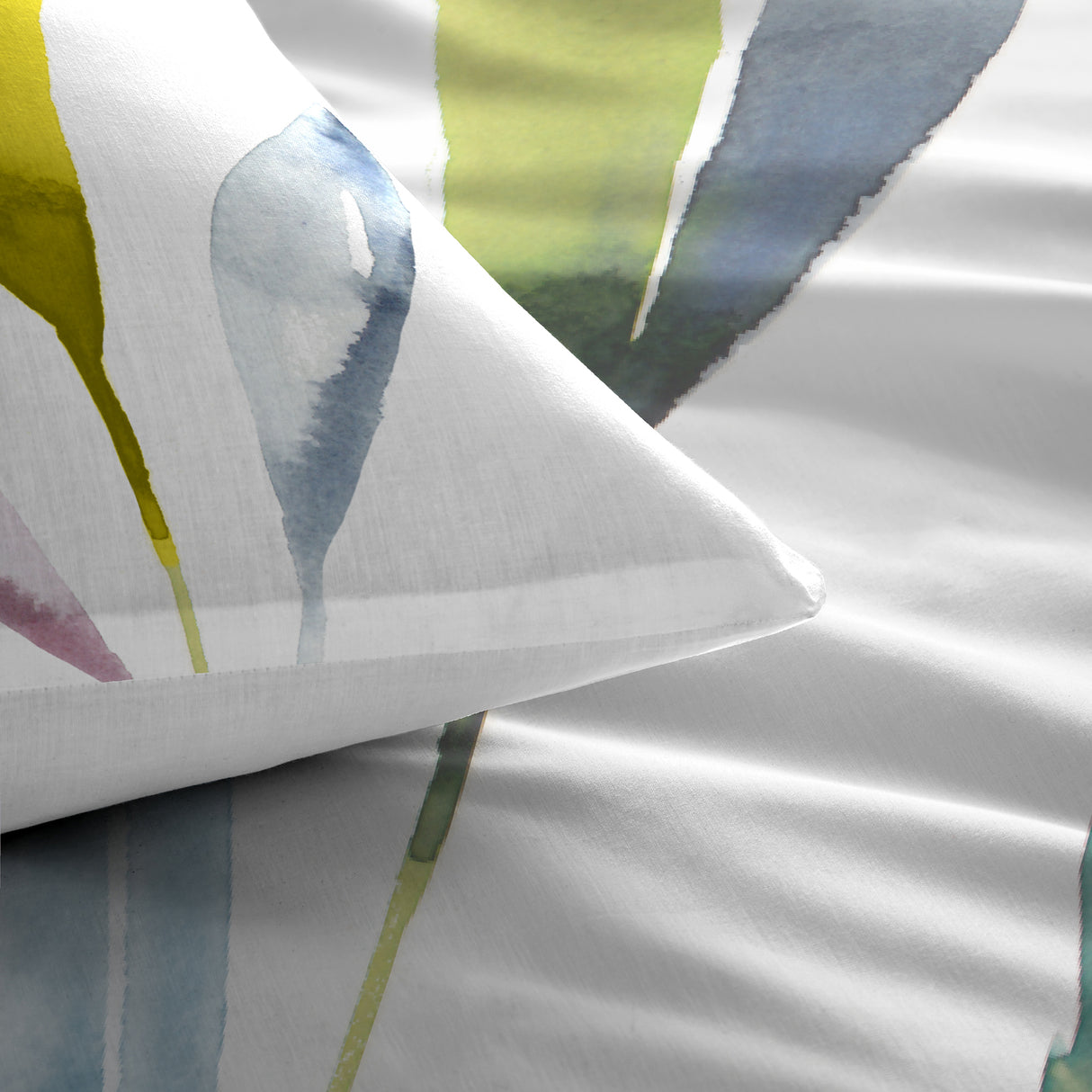 Appletree Style Pollensa Multi Colour Duvet Set